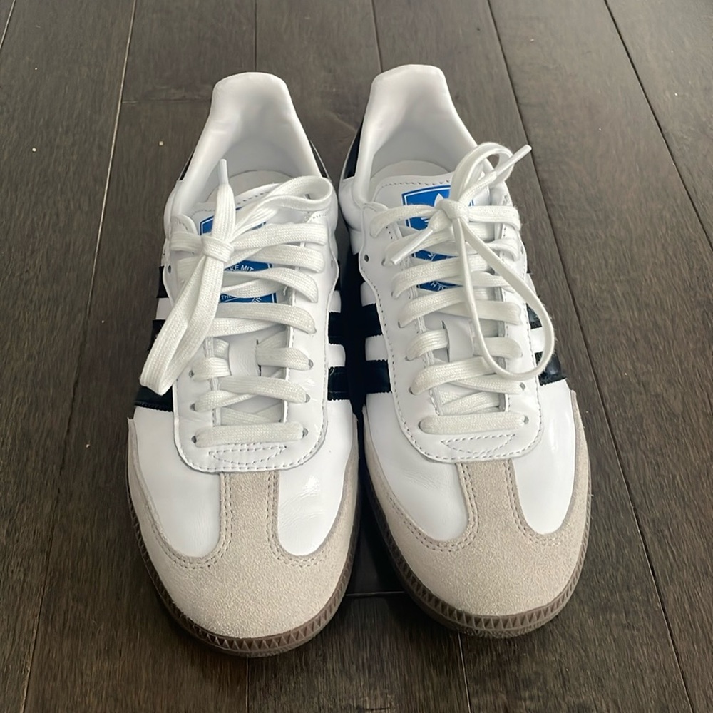 Adidas samba size 8 women worn 1 time indoor